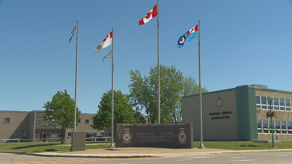La Base De Bagotville Revise Ses Mesures De Prevention De La Covid 19 Radio Canada Ca