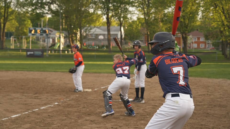 Baseball improving the atmosphere to counter the shortage of referees