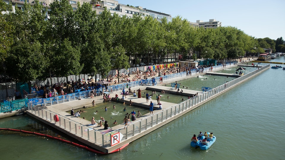 Le bassin de la Villette, à Paris