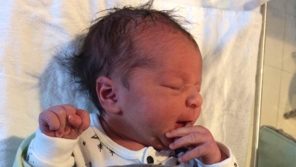 La Petite Flavie Premier Bebe De L Annee En Estrie Radio Canada Ca
