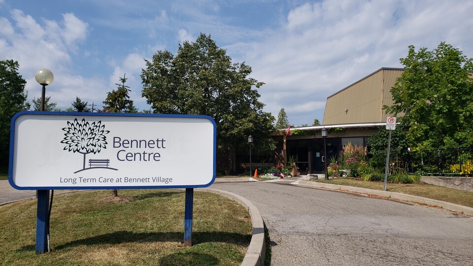 Enseigne de Bennett Village.