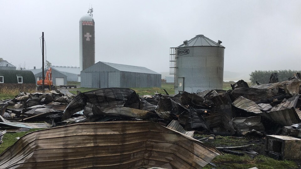 Incendie majeur à la Bergerie du coin, à Petit-Matane