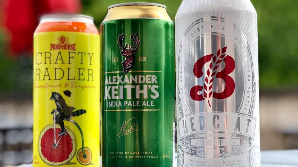 Des canettes de bières