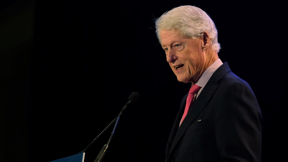 Bill Clinton prononçant une allocution lors d'une réunion de la Clinton Global Initiative à Porto Rico, en février 2020.