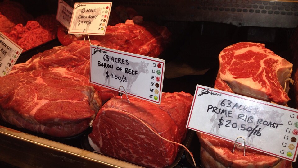 Étalage de la boucherie Jackson's Meat and Deli, à Vancouver.