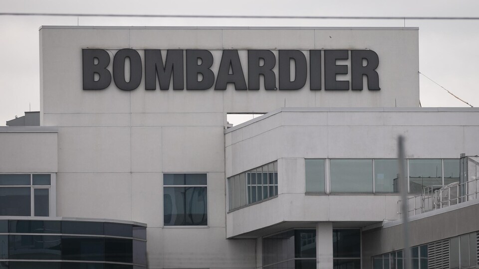 L'enseigne de l'usine de Bombardier.