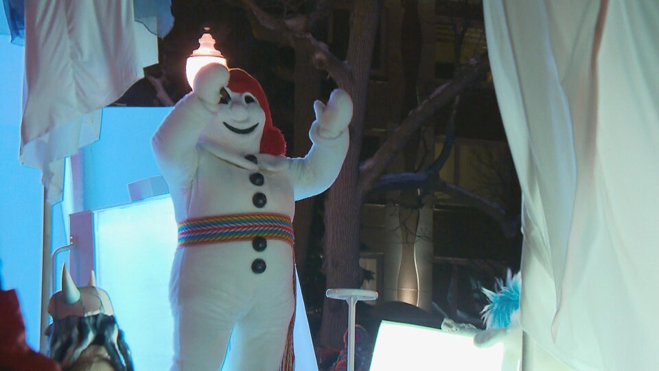 Bonhomme Carnaval lors du défilé du Carnaval de Québec