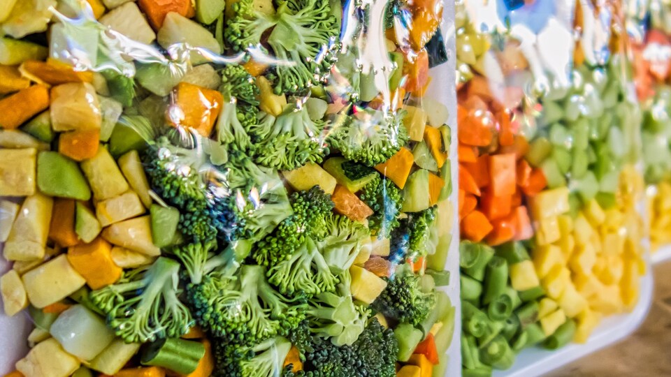 Les aliments contaminés par la bactérie n'ont pas nécessairement d'apparence ou d'odeur suspecte, mais peuvent rendre malades ceux qui les consomment, prévient l'Agence canadienne d'inspection des aliments.