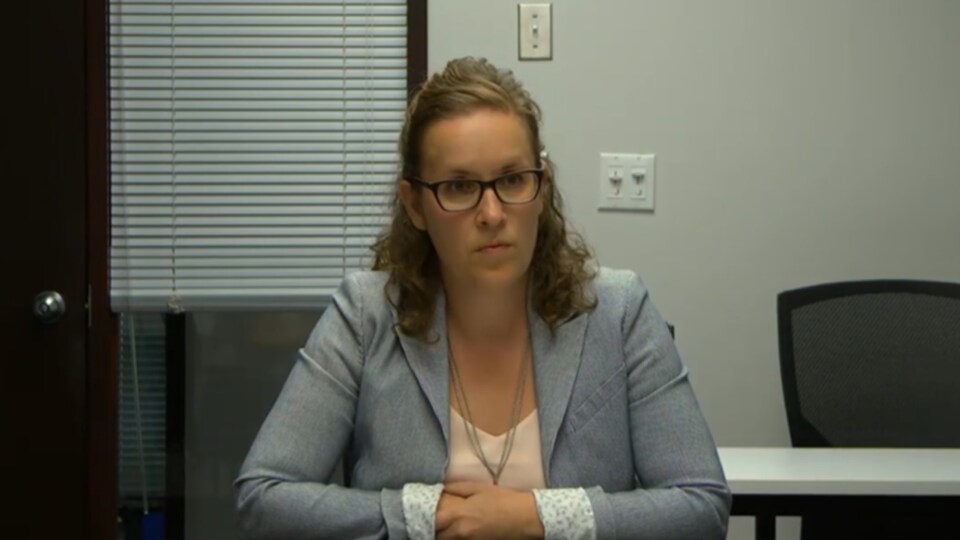 La docteure Camille Paquette lors d'un point de presse virtuel du Centre intégré de santé et de services sociaux de l'Outaouais.
