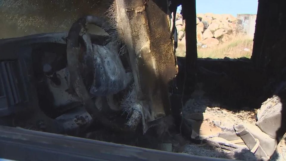Une camionnette incendiée