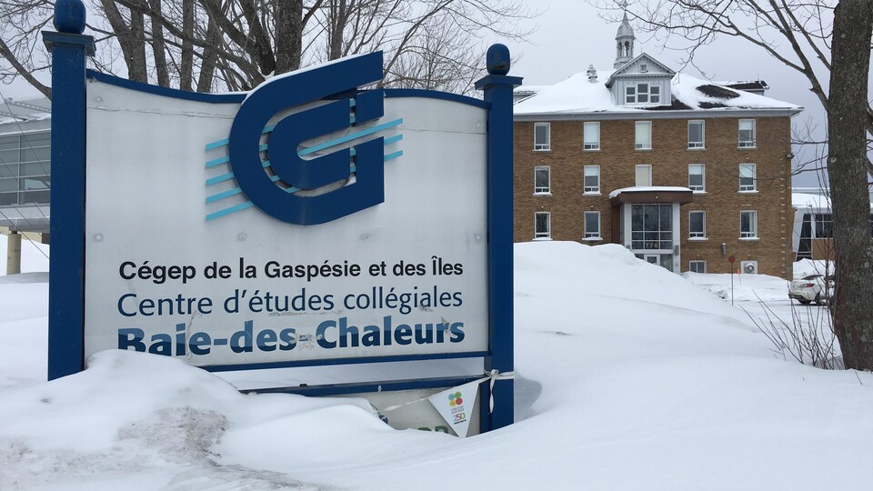 Campus de Carleton-sur-Mer du Cégep de la Gaspésie et des Îles.