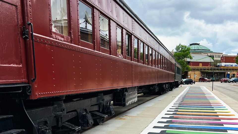 Un train coloré. 