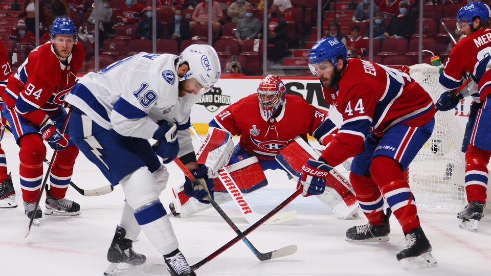 Le Canadien et le Lightning s'affrontent dans le match numéro 3 de la finale de la Coupe Stanley, au Centre Bell. 