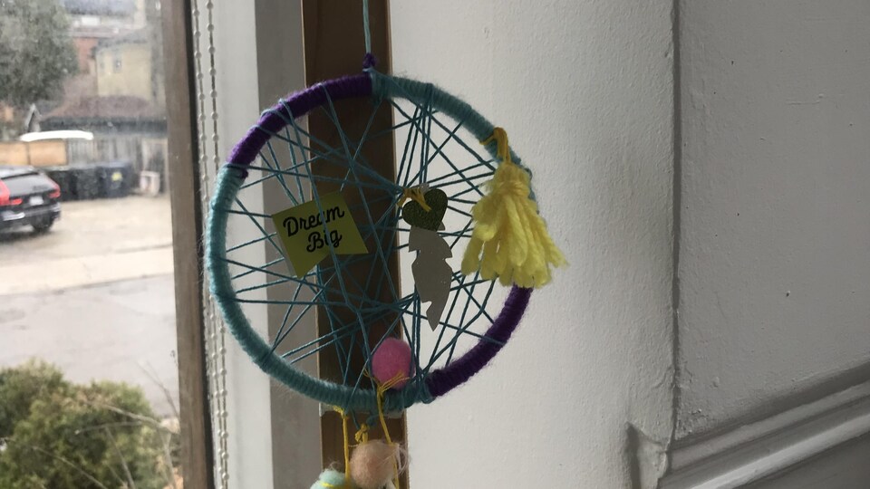 A dream catcher.