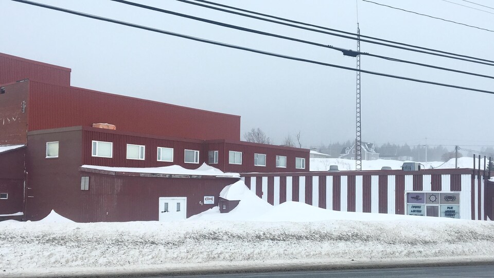 Le vieille usine Carapro, à Caraquet
