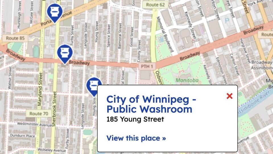 Un écran avec une carte interactive de la ville de Winnipeg et quelques emplacements de toilettes publiques.
