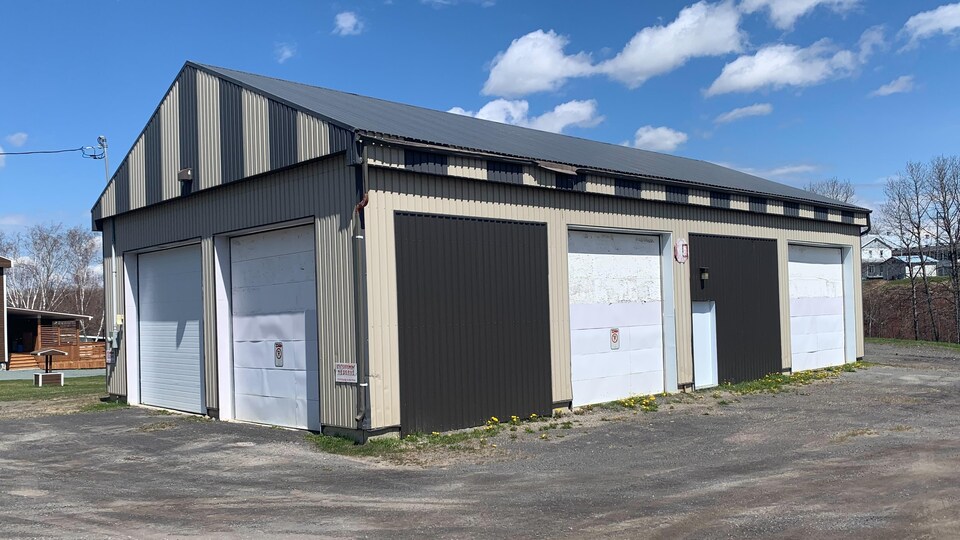 La caserne de pompiers à Saint-Léon-le-Grand.