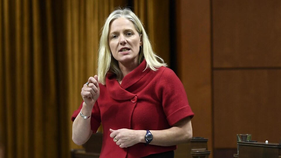 La ministre de l'Infrastructure et des Collectivités, Catherine McKenna, à la Chambre des communes.