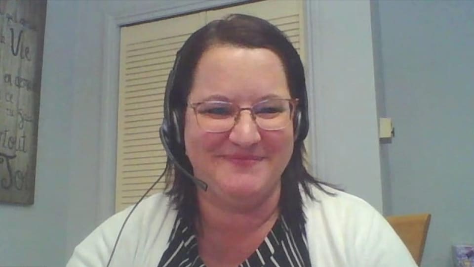 Cathy Pelletier en entrevue par webcam.