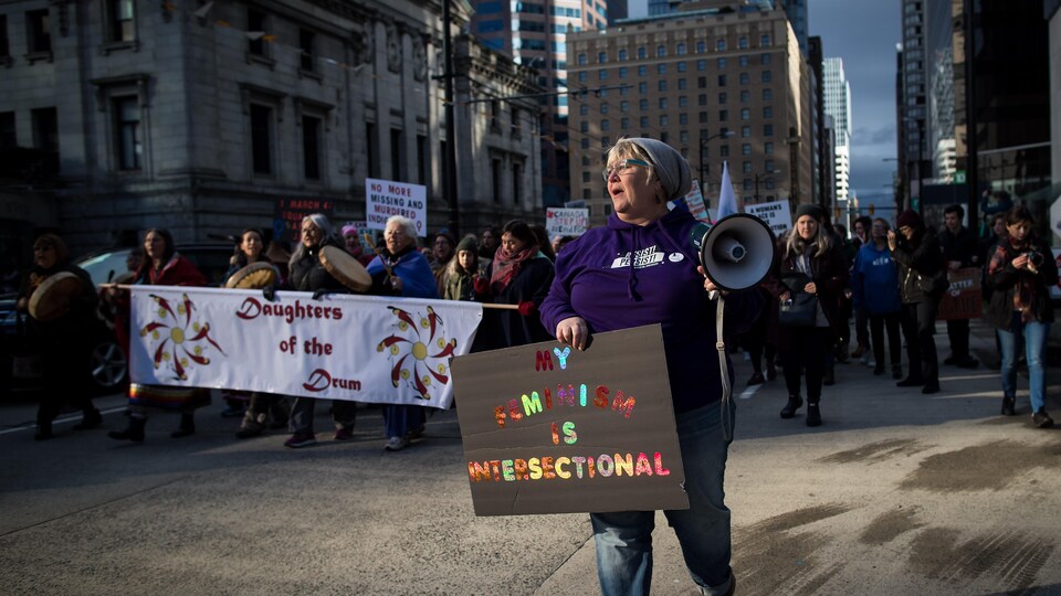 Michelle Fortin participe à la Marche des femmes de Vancouver, le samedi 19 janvier 2019.
