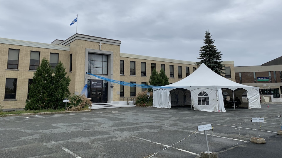 Des étudiants étrangers incapables d’amorcer leur session d’automne