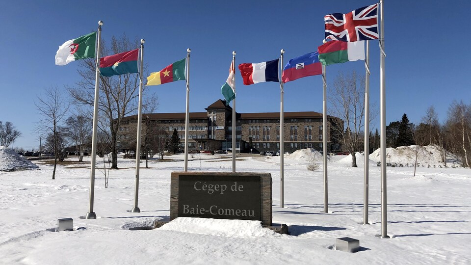 La rentrée en personne reportée au 31 janvier au cégep de