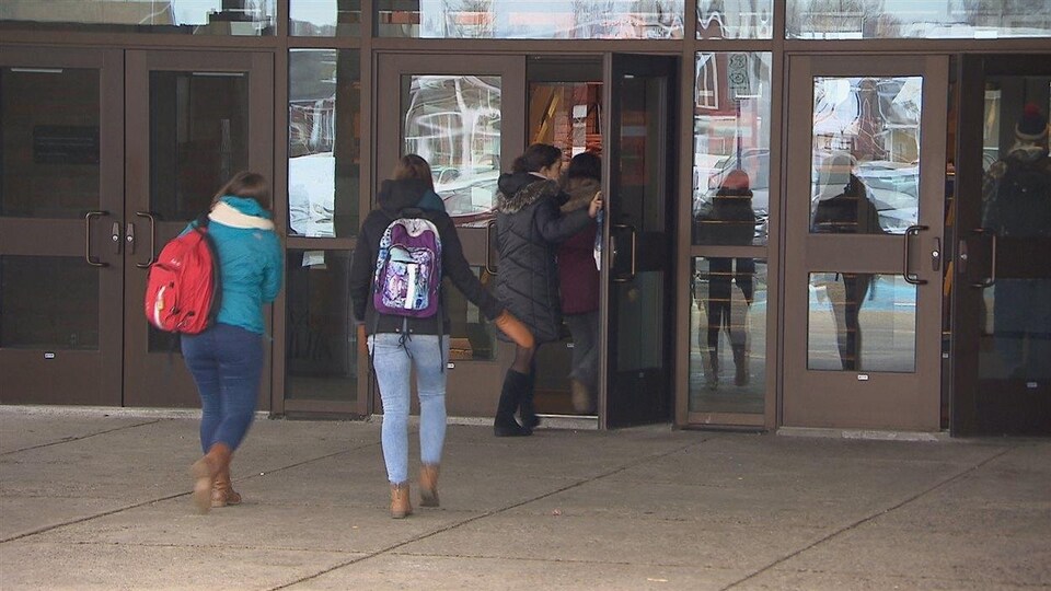 Retour en classe des étudiants au Cégep de Sept-Îles