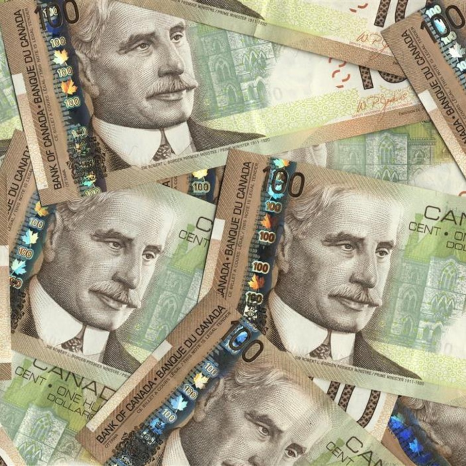 Des billets de 100 $ canadiens