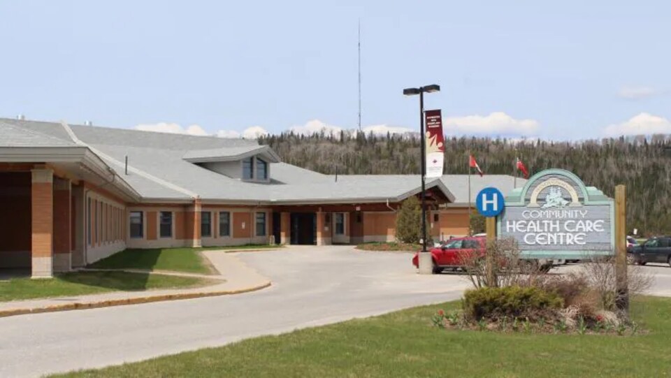 L'extérieur du Centre de santé communautaire de Manitouwadge.