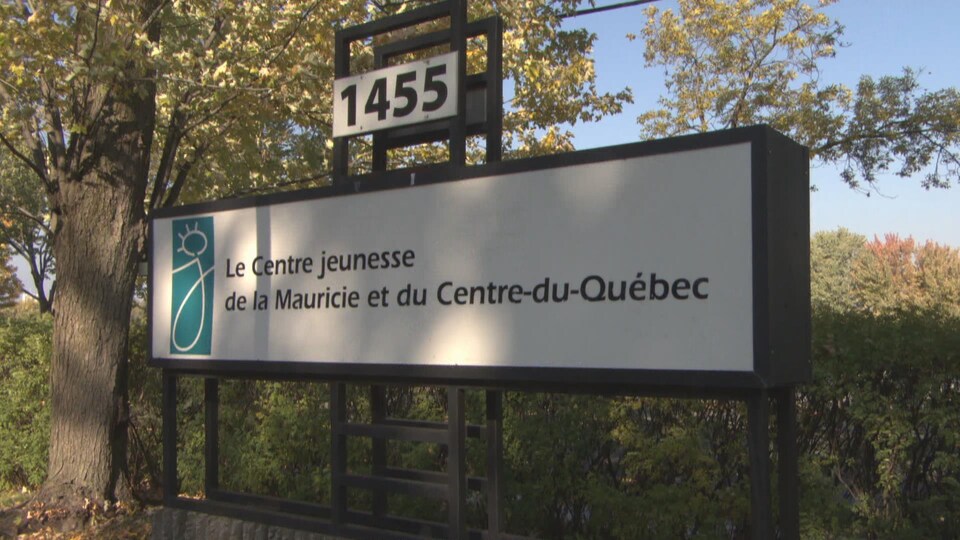 affiche extérieure en été