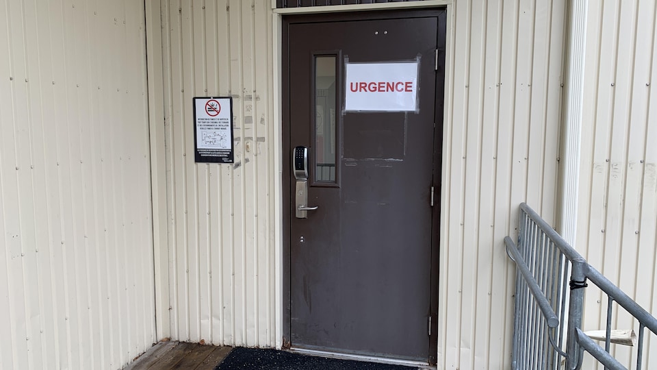 L'entrée de la salle d'urgence à Senneterre.