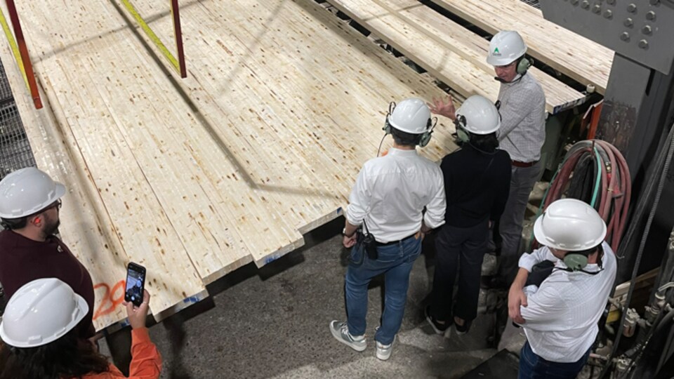 Chantiers Chibougamau achète les usines de La Sarre et de Béarn Radio