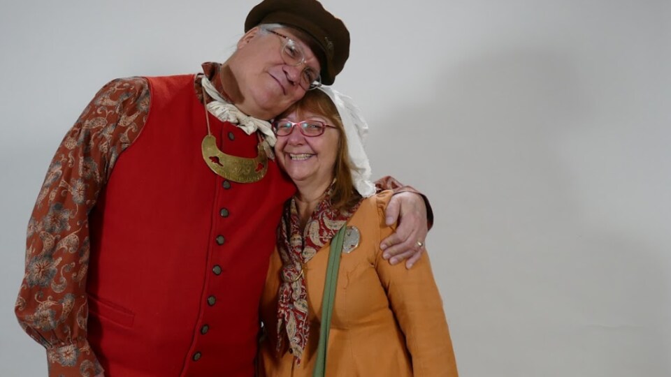 La tradition des macarons et l’arrivée de Léo La Tuque