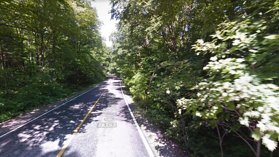 Un conducteur lutte pour sa vie après une sortie de route à Lac Saint