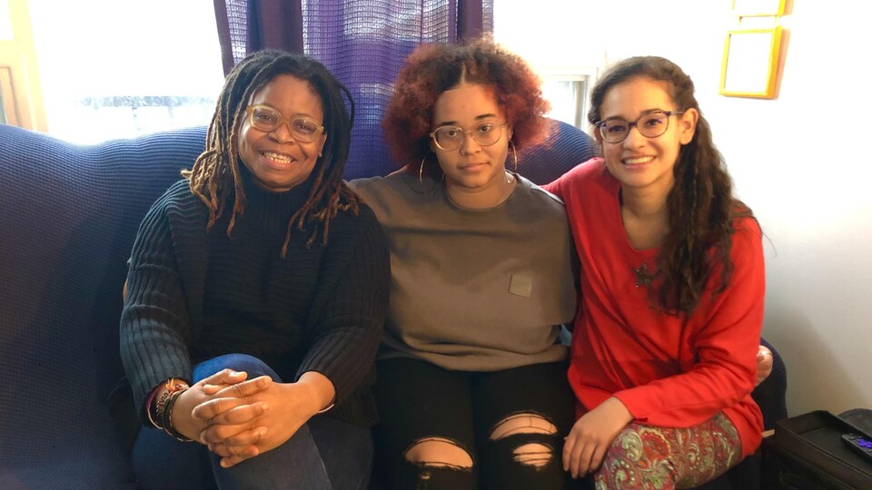 Trois femmes.