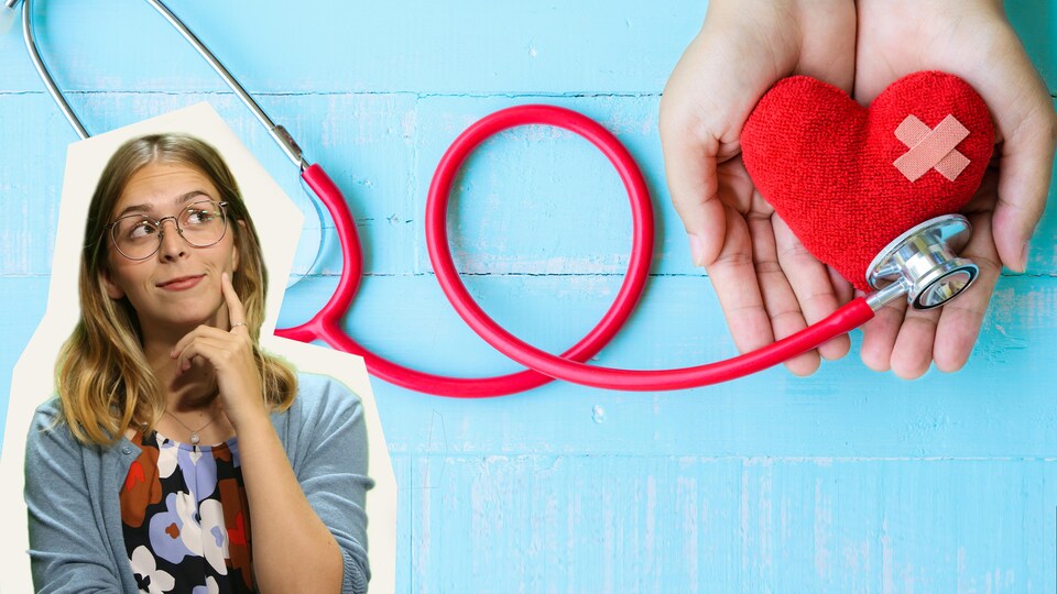 Deux mains tiennent un coeur en peluche avec un pansement et un stéthoscope.