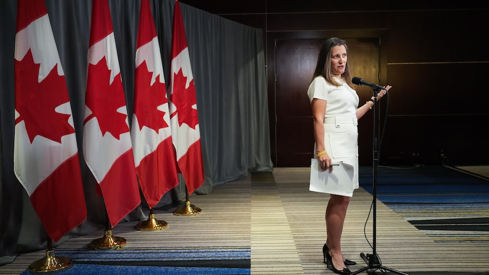 Le Gouvernement F D Ral D Posera Son Budget Le 28 Mars Budget F D Ral   Chrystia Freeland Vancouver Otan.JPG