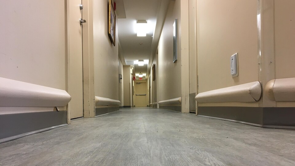 Les couloirs du CHSLD Vittie-Desjardins, à Granby.