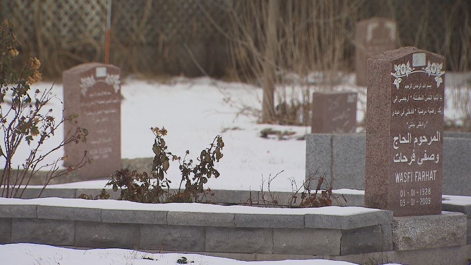 Le seul cimetière musulman au Québec est situé à Laval.