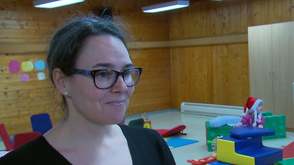 Cindy Lee Mackenzie, CEO of Ressource Espace Families, in an interview during an event organized by the community organization.