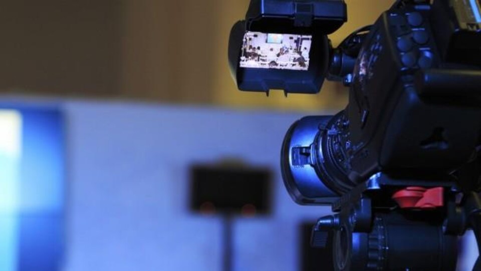 Une caméra lors d'un tournage.