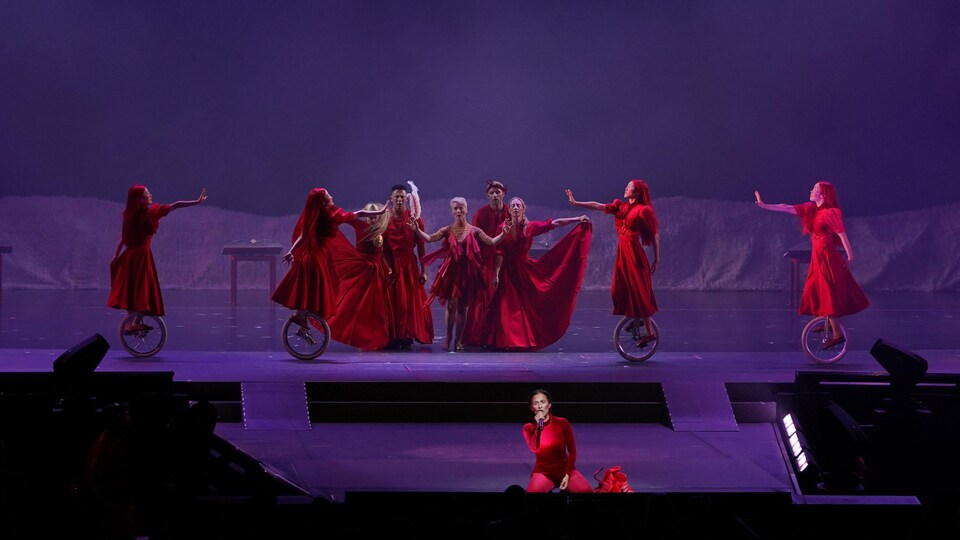 Le spectacle du Cirque du Soleil Vive nos divas en images RadioCanada.ca