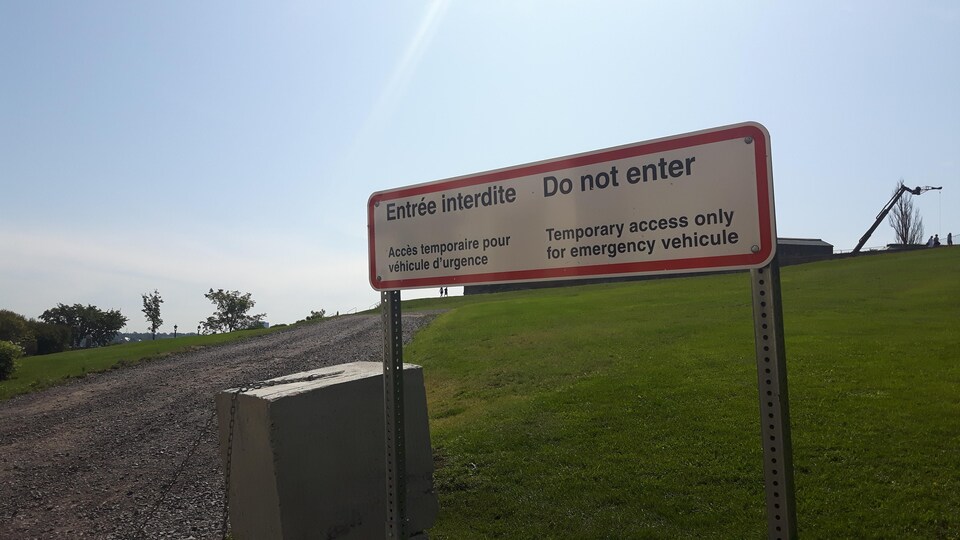 Le chemin d'accès temporaire à la Citadelle de Québec est normalement réservé aux véhicules d'urgence