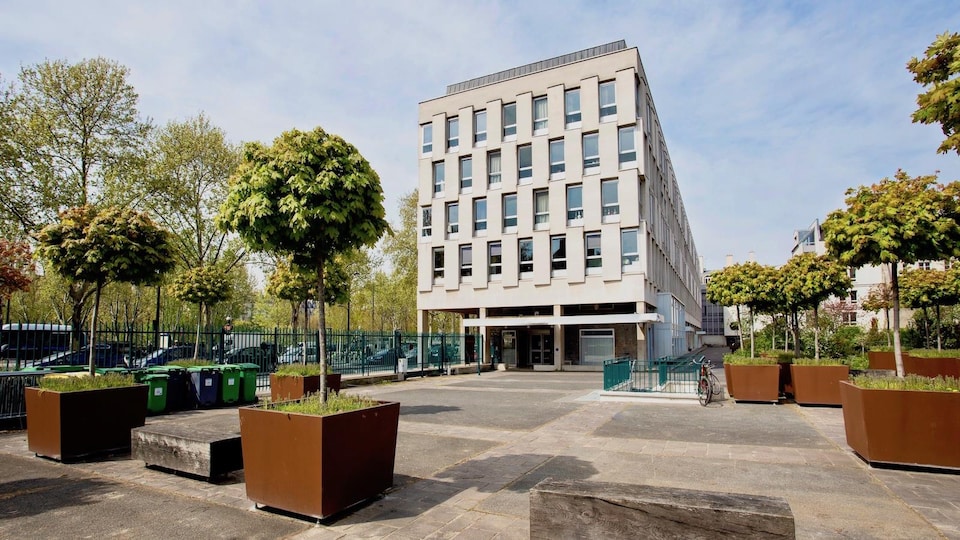 La bâtiment de la Cité des arts à Paris.