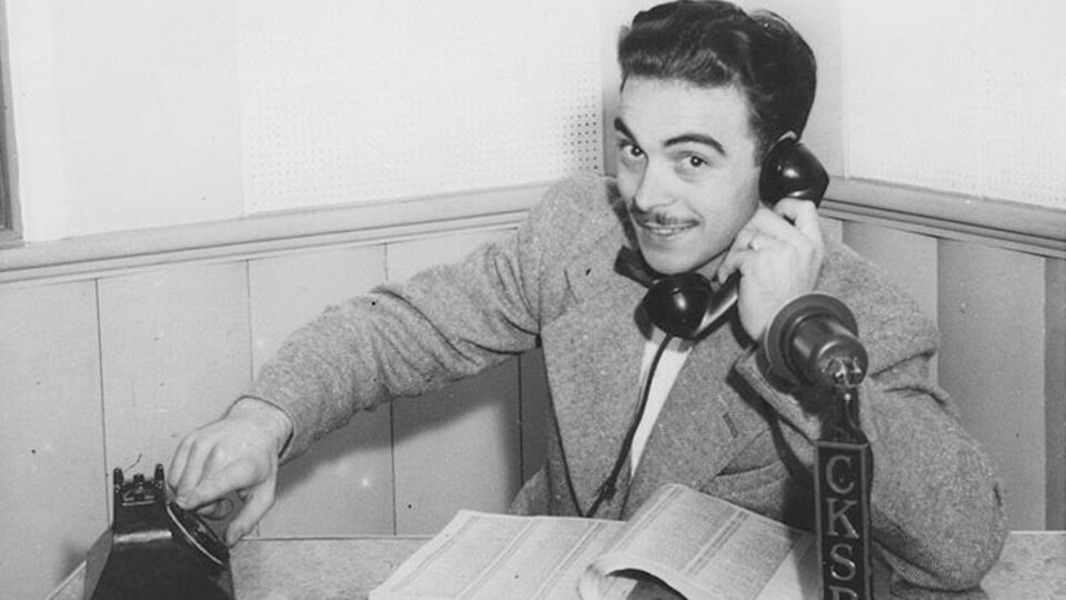 Henri Bergeron au téléphone