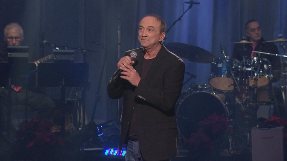 Claude Dubois participait pour la première fois au Téléthon Le Noël du Pauvre.