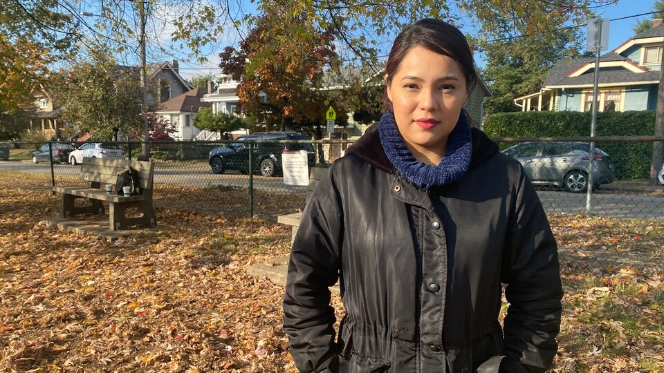 Claudia Zamorano photographiée dans le Grand Vancouver en novembre 2022.