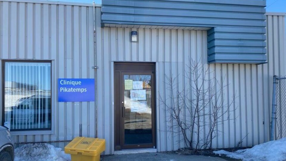 L'extérieur de la clinique Pikatemps.