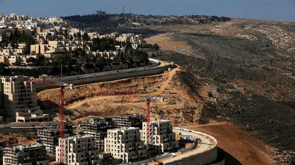 Vue d’ensemble d’une colonie israélienne à Ramot, un quartier de la Cisjordanie qu’Israël a annexé à Jérusalem.