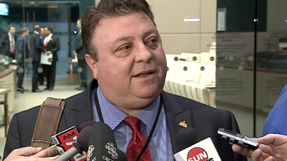 Joe Magliocca en mêlée de presse.